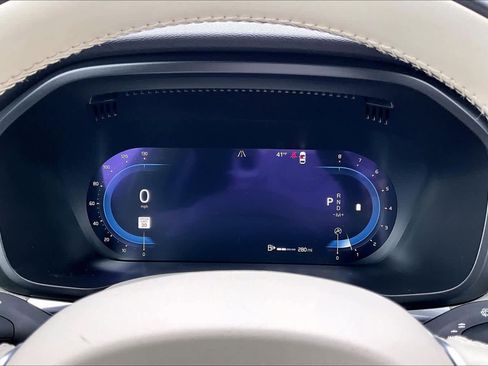 Certified 2023 Volvo XC60 B5 Plus w/ Climate Package image 25