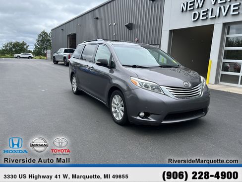Used 2015 Toyota Sienna Limited Premium w/ Four Season Floor Mat Package FWD image 1