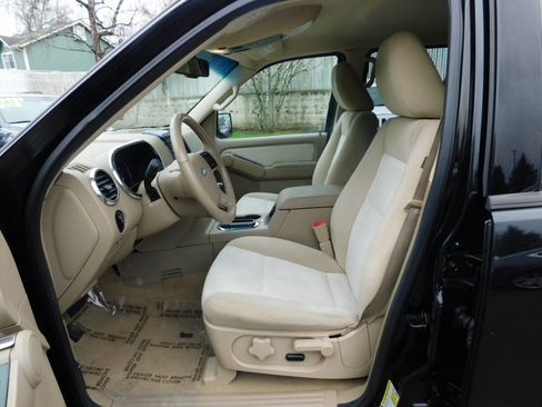 Used 2010 Ford Explorer XLT AWD/4WD image 8