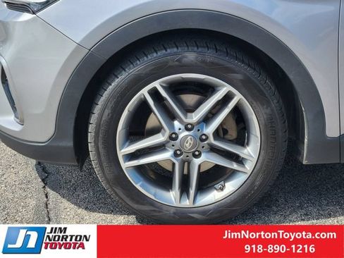 Used 2017 Hyundai Santa Fe Limited w/ Cargo Package AWD/4WD image 12