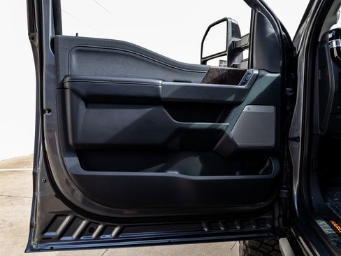 Used 2024 Ford F250 Lariat w/ Lariat Ultimate Package image 35