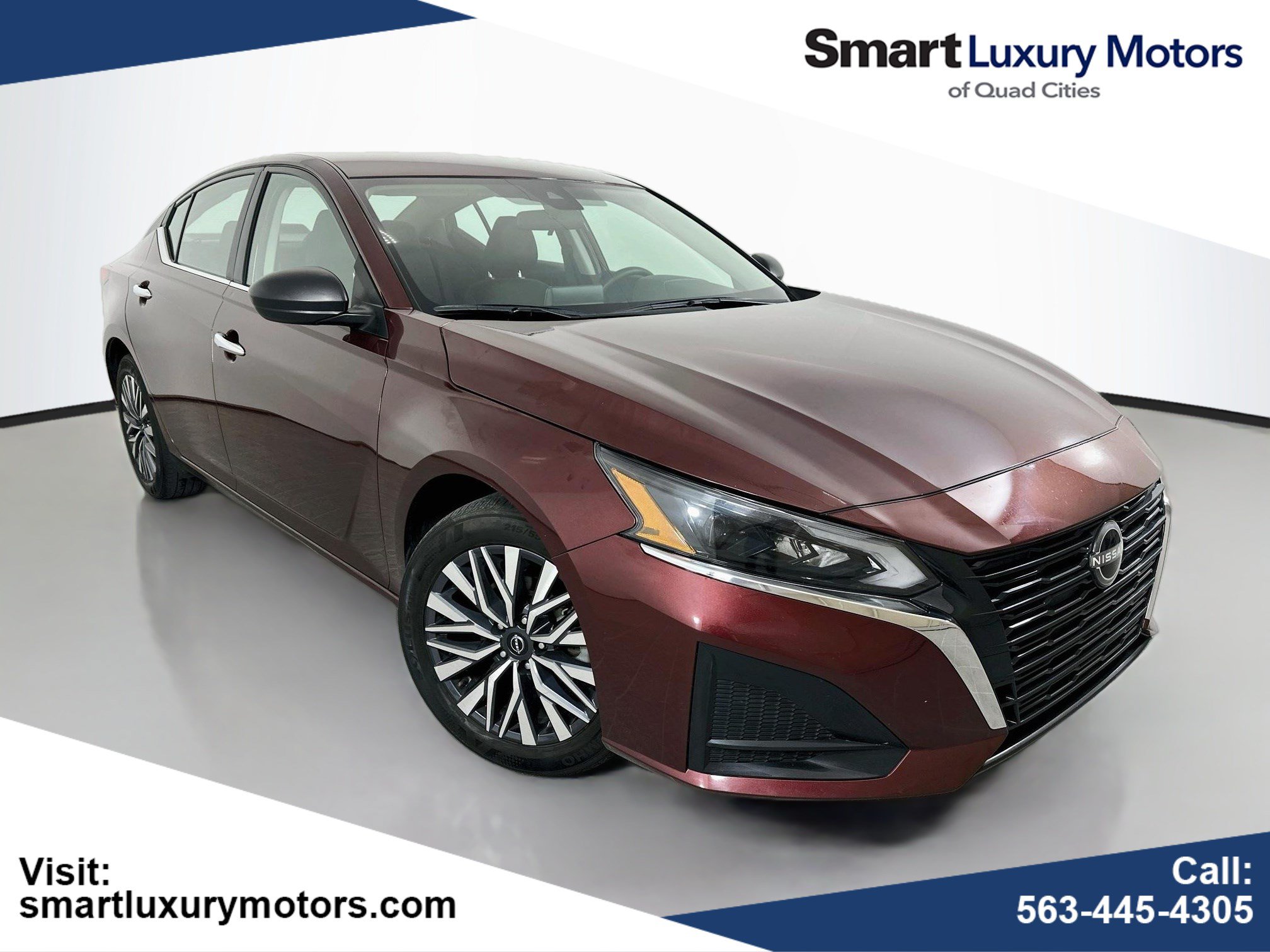 Used 2024 Nissan Altima 2.5 SV FWD image 1