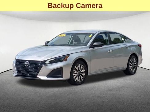 Used 2024 Nissan Altima 2.5 SV FWD image 10