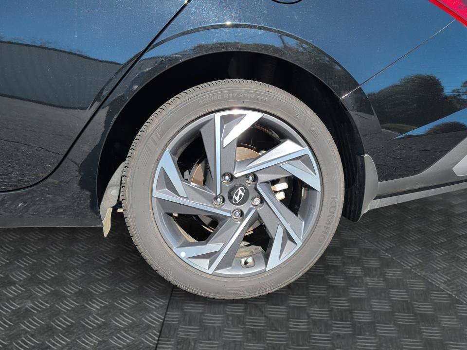 Certified 2025 Hyundai Elantra Sport FWD image 22