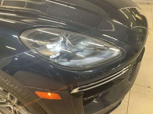 Used 2020 Porsche Macan Turbo image 28