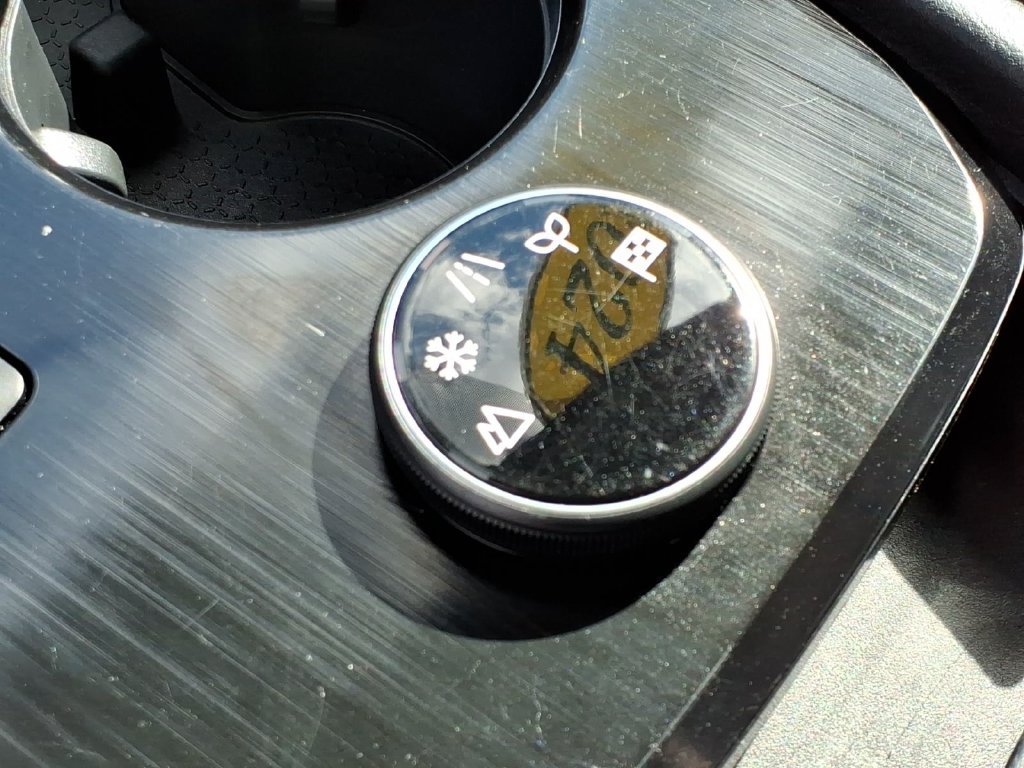 Used 2024 Nissan Rogue S AWD/4WD image 16