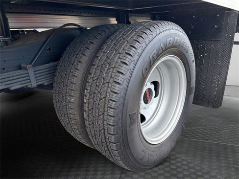 Used 2023 GMC Savana 3500 w/ Power Convenience Package image 12