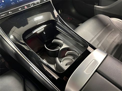 Used 2023 Mercedes-Benz GLC 300 4MATIC image 26