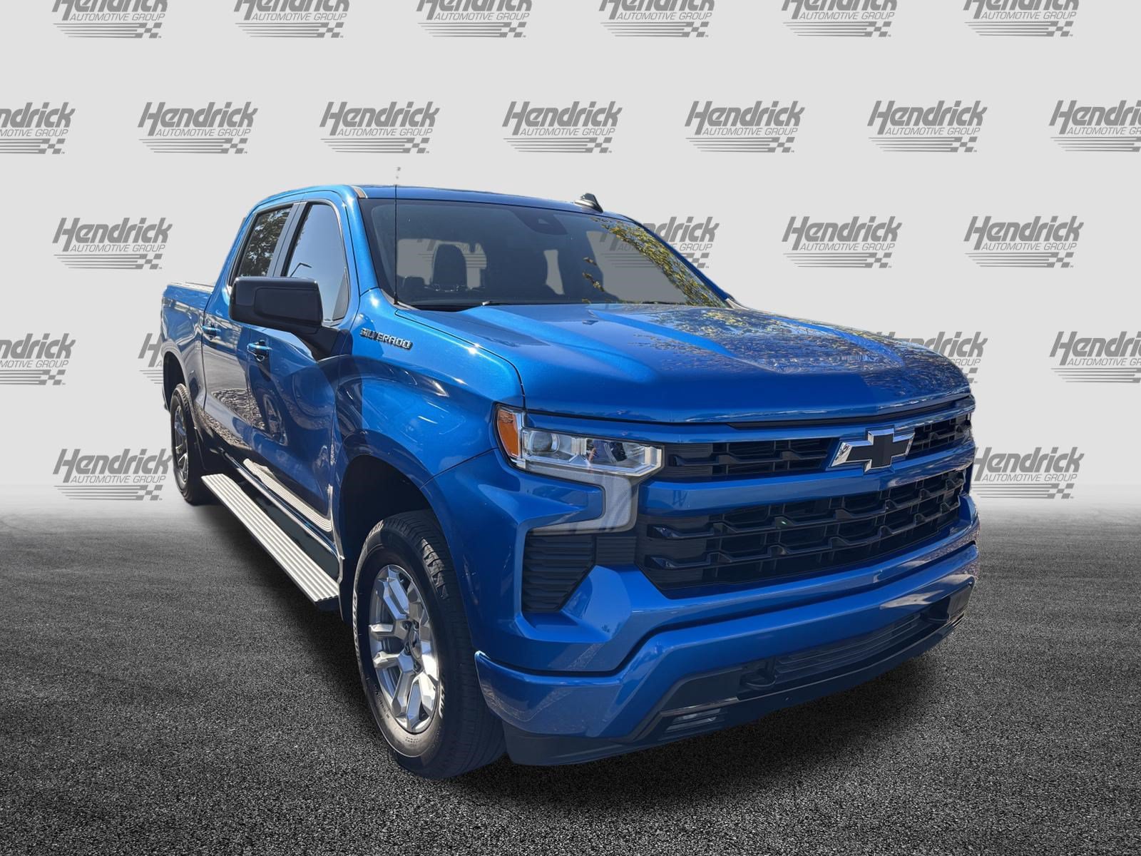 Used 2023 Chevrolet Silverado 1500 RST AWD/4WD image 2