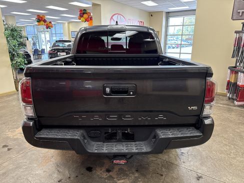 Used 2023 Toyota Tacoma TRD Sport image 10