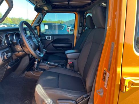 Used 2021 Jeep Wrangler Unlimited Sport AWD/4WD image 4