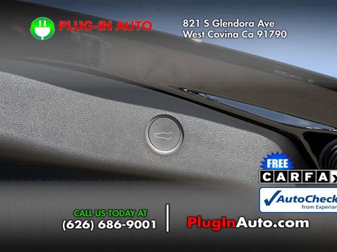 Used 2023 Tesla Model 3 Standard Range image 12