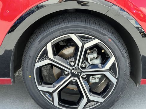 Certified 2023 Kia Niro EX Touring image 16