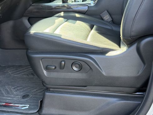 Used 2025 Chevrolet Silverado 1500 LTZ w/ LTZ Premium Package image 17