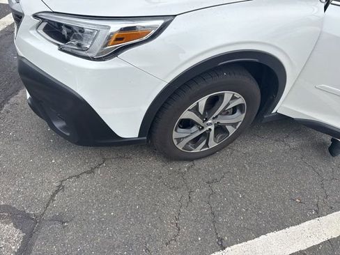 Used 2020 Subaru Outback Limited image 2