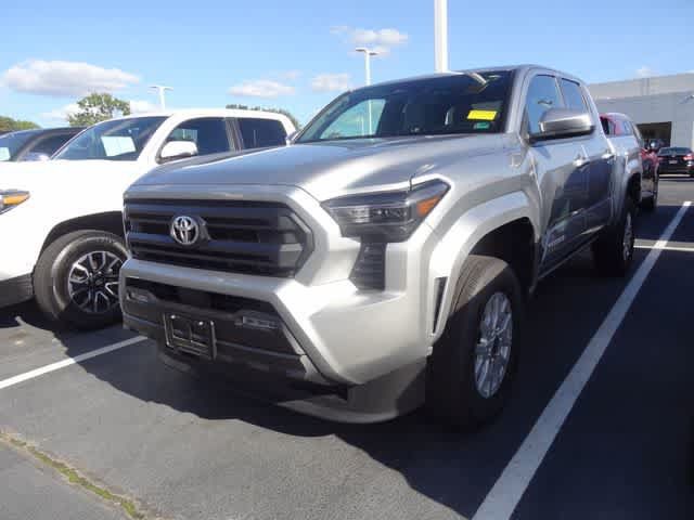 Used 2025 Toyota Tacoma SR5 AWD/4WD image 1