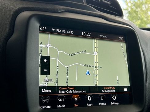 Used 2023 Jeep Renegade Latitude AWD/4WD image 21