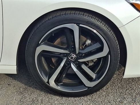 Used 2022 Honda Accord Sport image 8