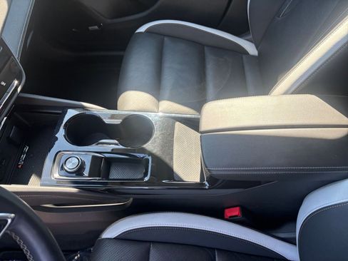 Used 2024 Buick Envision Sport Touring image 42