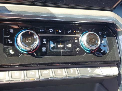 New 2026 GMC Sierra 3500 Denali Ultimate AWD/4WD image 24