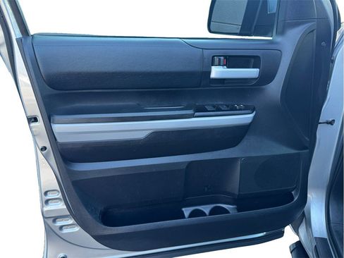 Used 2021 Toyota Tundra SR5 AWD/4WD image 17