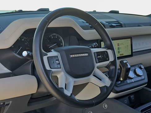 Used 2023 Land Rover Defender 110 S image 18
