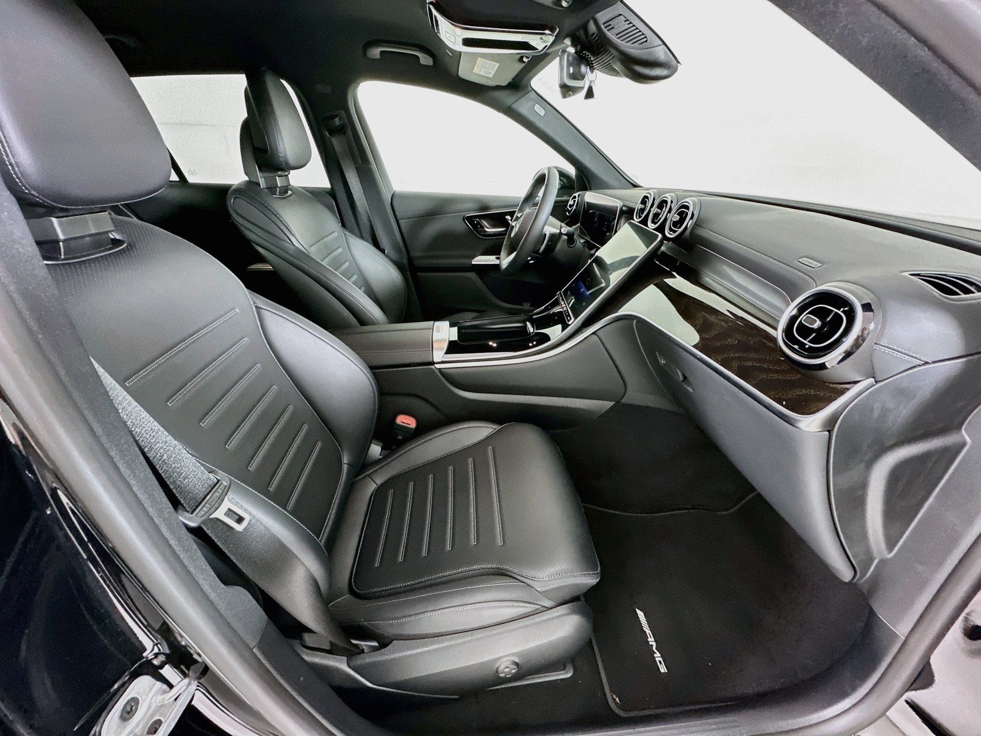 Certified 2024 Mercedes-Benz GLC 300 4MATIC image 27