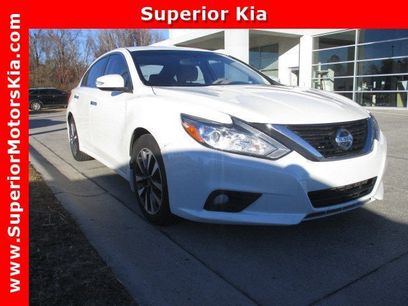Used 2016 Nissan Altima 2.5 SL w/ 2.5 Technology Package