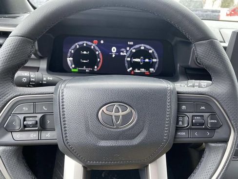 New 2026 Toyota 4Runner 4WD image 12