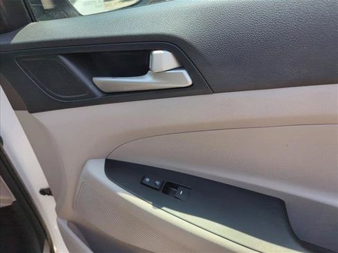 Used 2020 Hyundai Tucson Value FWD image 25