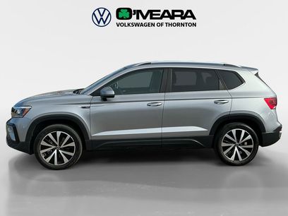 Used 2023 Volkswagen Taos SE w/ Panoramic Sunroof Package