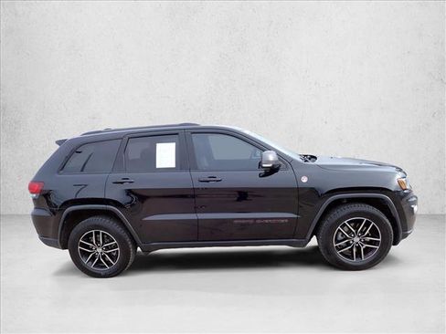 Used 2017 Jeep Grand Cherokee Trailhawk w/ Trailhawk Luxury Group image 5