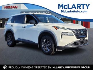 Used 2021 Nissan Rogue S video 1