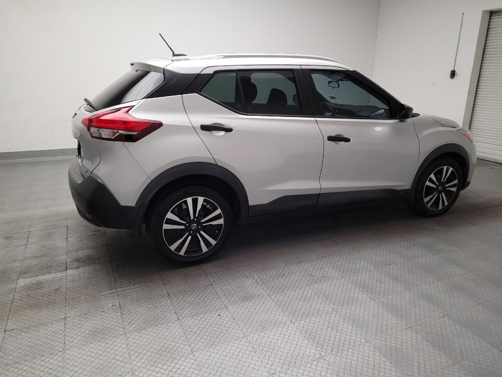 Used 2018 Nissan Kicks SV FWD image 10