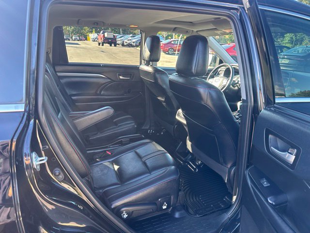 Used 2019 Toyota Highlander SE AWD/4WD image 13