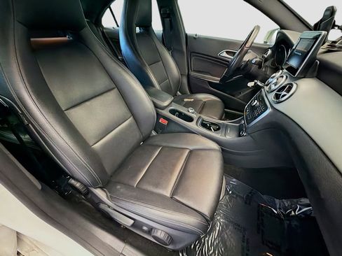 Used 2016 Mercedes-Benz CLA 250 image 14