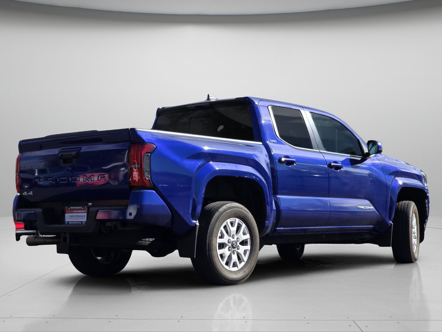Used 2024 Toyota Tacoma SR5 AWD/4WD image 29