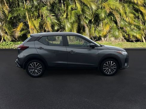 Used 2023 Nissan Kicks SV w/ Interior Electronics Package FWD image 3