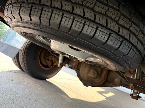 Used 2005 GMC Sierra 3500 SLT w/ Heavy-Duty Power Package image 17