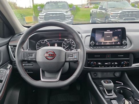 Used 2025 Nissan Rogue SV w/ Rock Creek Premium Package image 35