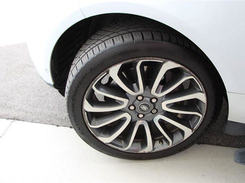 Used 2015 Land Rover Range Rover Autobiography AWD/4WD image 10