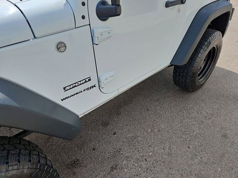 Used 2018 Jeep Wrangler Sport image 21