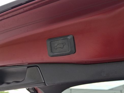 Used 2021 Toyota RAV4 XLE w/ Convenience Package AWD/4WD image 30