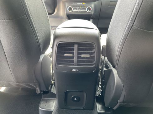 Used 2025 Ford Escape Active AWD/4WD image 24