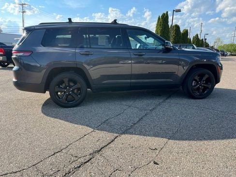 Used 2022 Jeep Grand Cherokee L Laredo AWD/4WD image 6