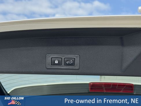 Used 2023 Subaru Ascent Limited w/ Technology Package AWD/4WD image 6