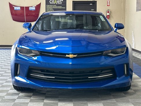 Used 2016 Chevrolet Camaro LT RWD image 9