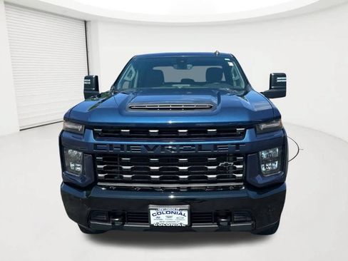 Used 2022 Chevrolet Silverado 2500 Custom w/ Custom Value Package AWD/4WD image 2