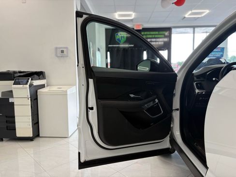 Used 2020 Jaguar E-PACE R-Dynamic HSE image 43