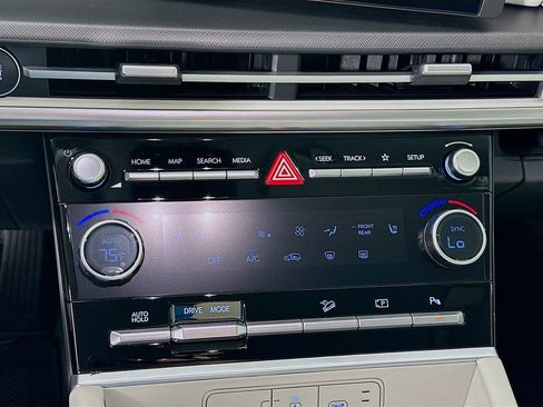Certified 2026 Hyundai Santa Fe SEL FWD image 15